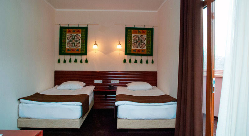 Green City Hotel Biszkek Zewnętrze zdjęcie