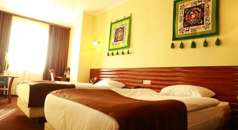Green City Hotel Biszkek Zewnętrze zdjęcie