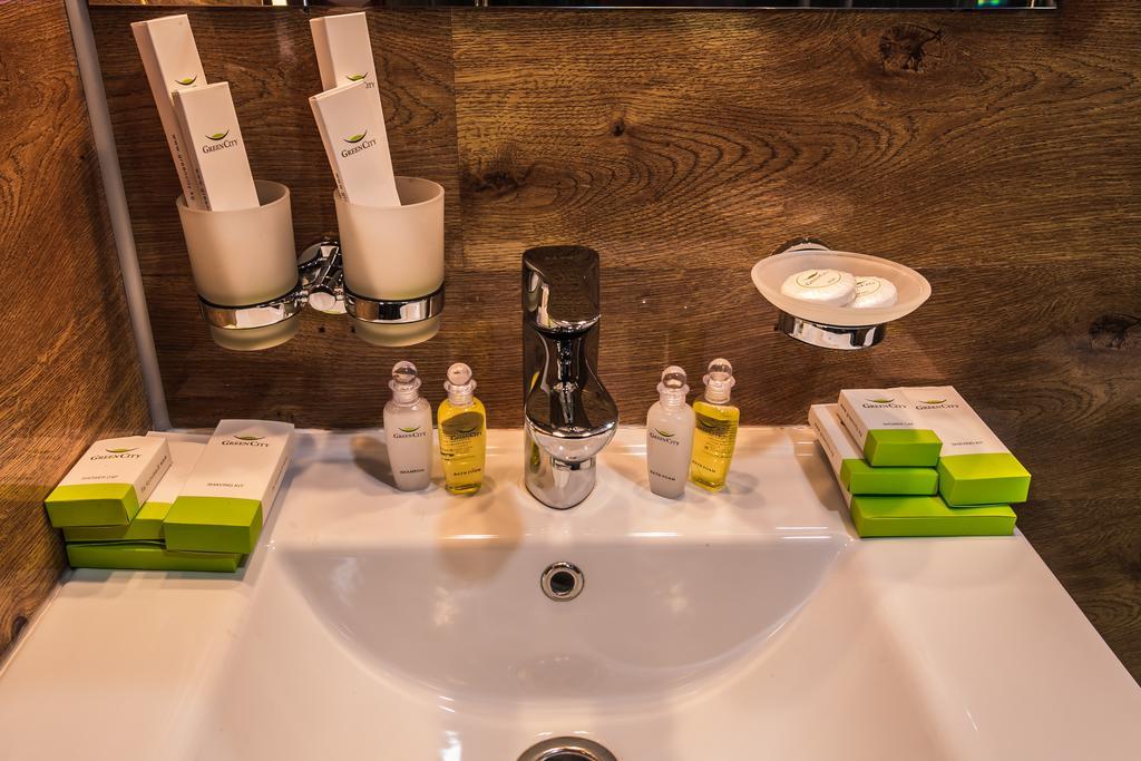 Green City Hotel Biszkek Zewnętrze zdjęcie