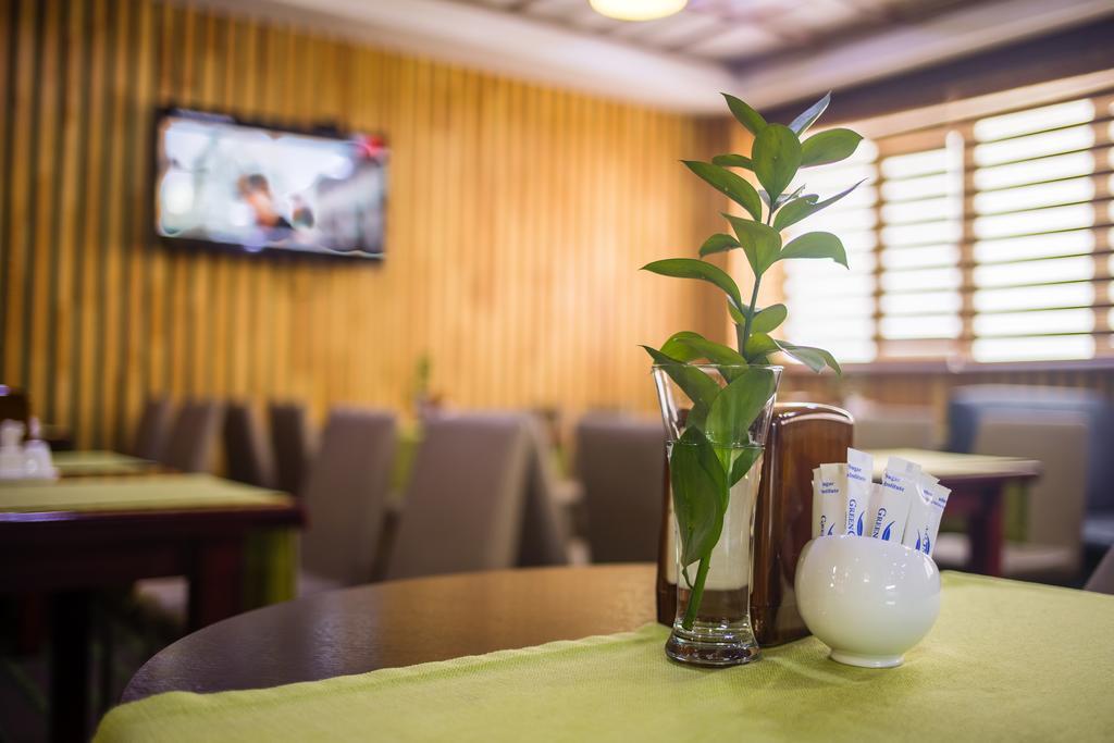 Green City Hotel Biszkek Zewnętrze zdjęcie