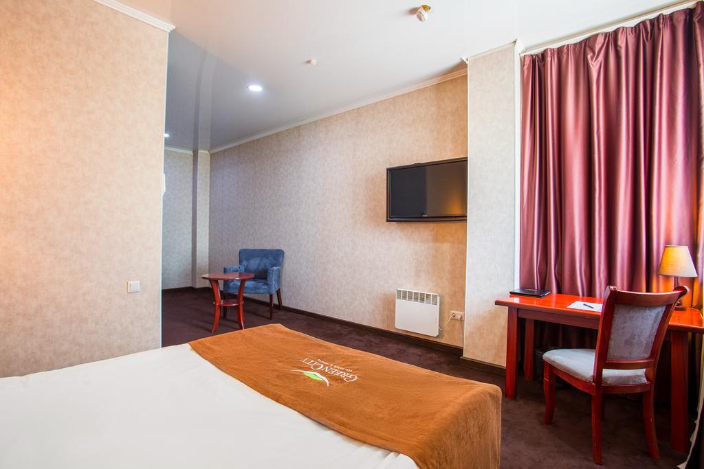 Green City Hotel Biszkek Zewnętrze zdjęcie