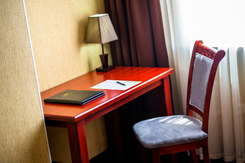 Green City Hotel Biszkek Zewnętrze zdjęcie