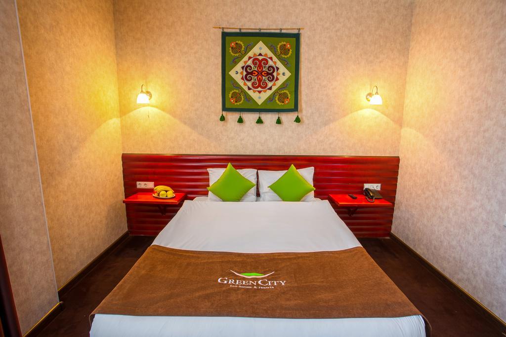 Green City Hotel Biszkek Zewnętrze zdjęcie