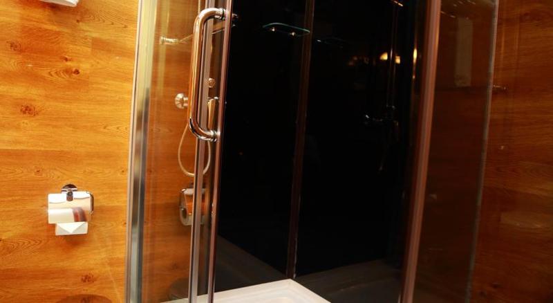 Green City Hotel Biszkek Zewnętrze zdjęcie