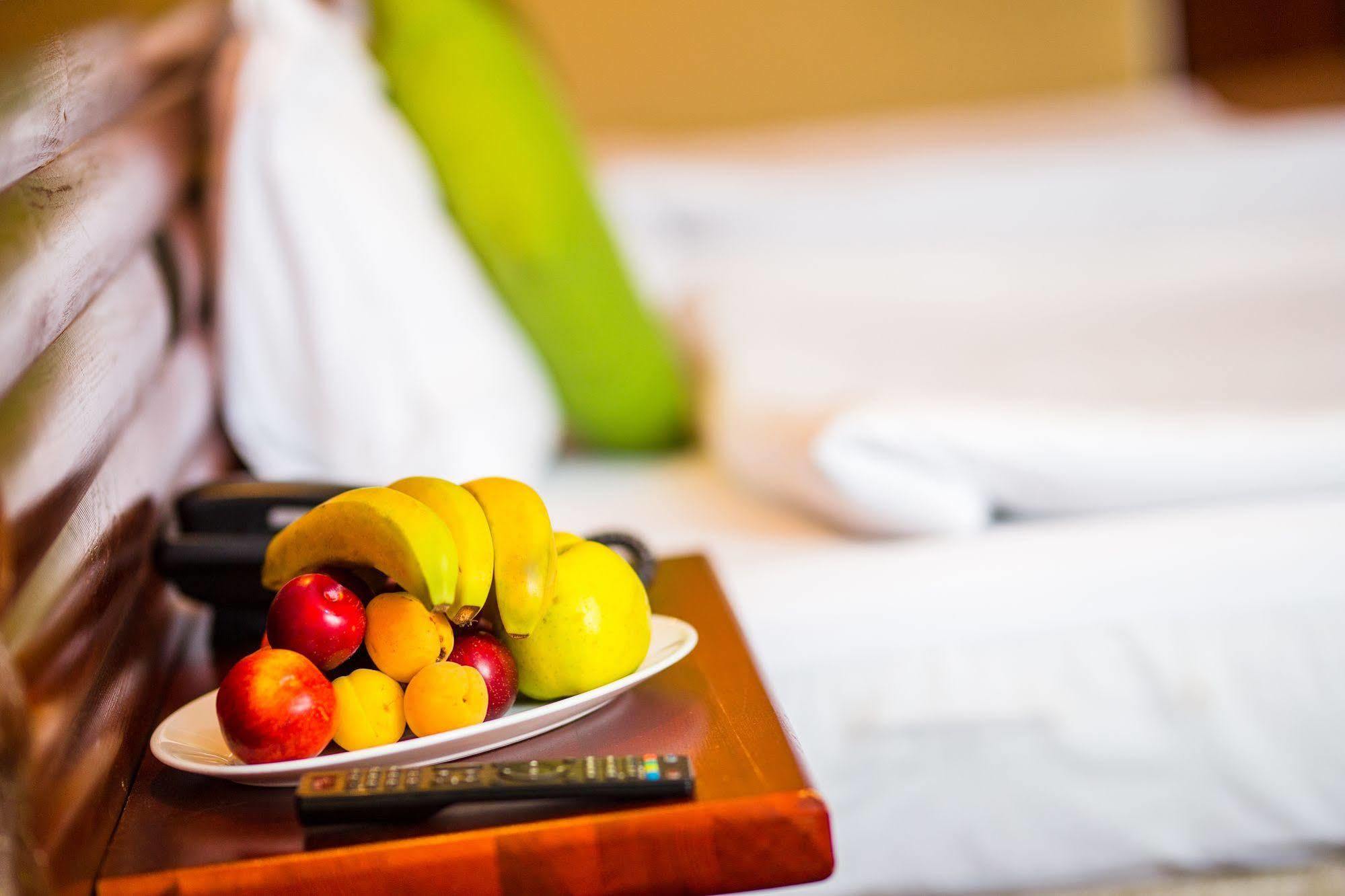 Green City Hotel Biszkek Zewnętrze zdjęcie