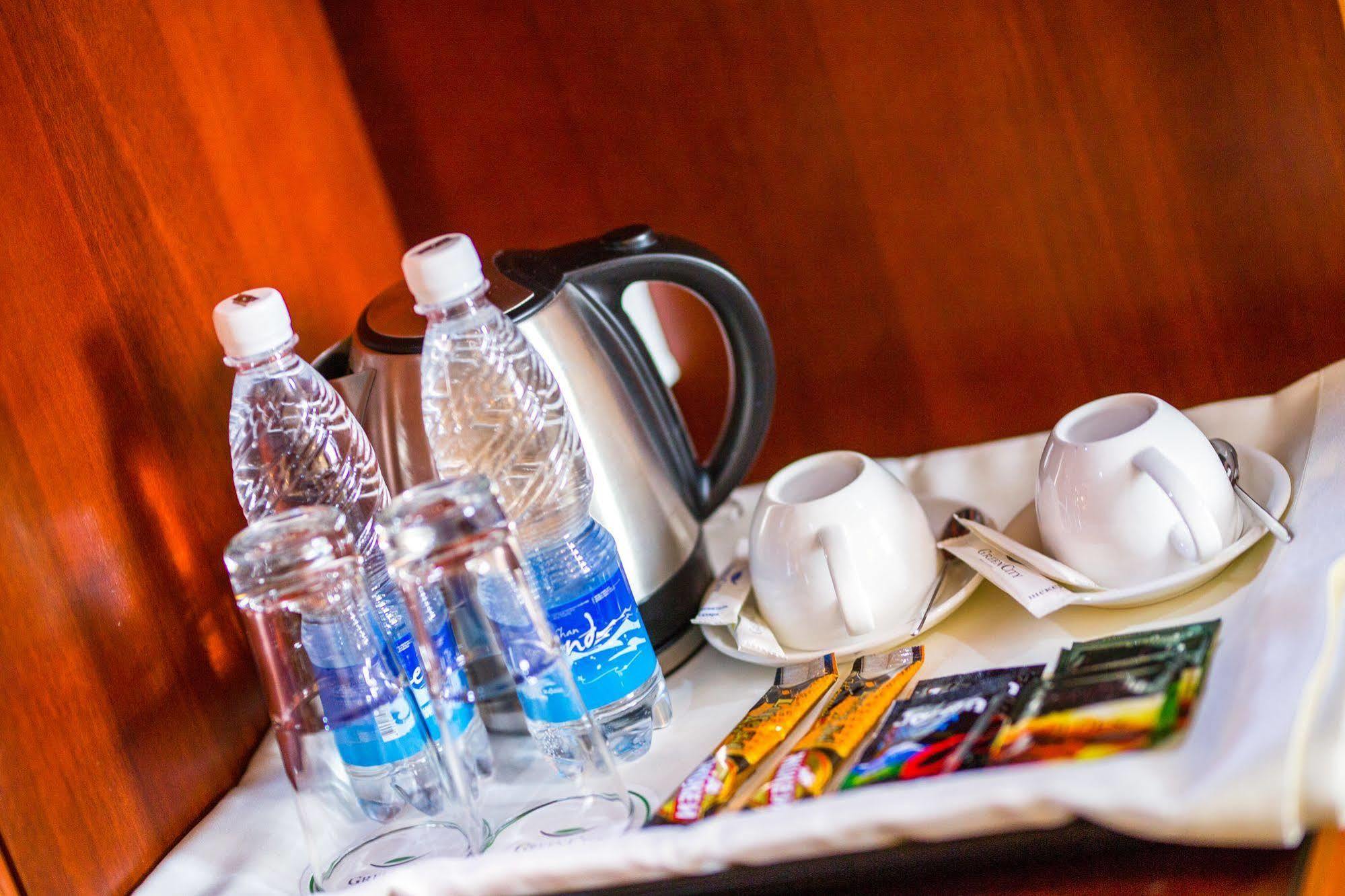 Green City Hotel Biszkek Zewnętrze zdjęcie