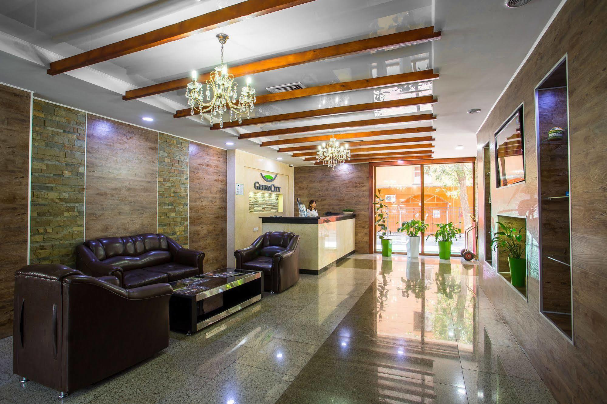 Green City Hotel Biszkek Zewnętrze zdjęcie