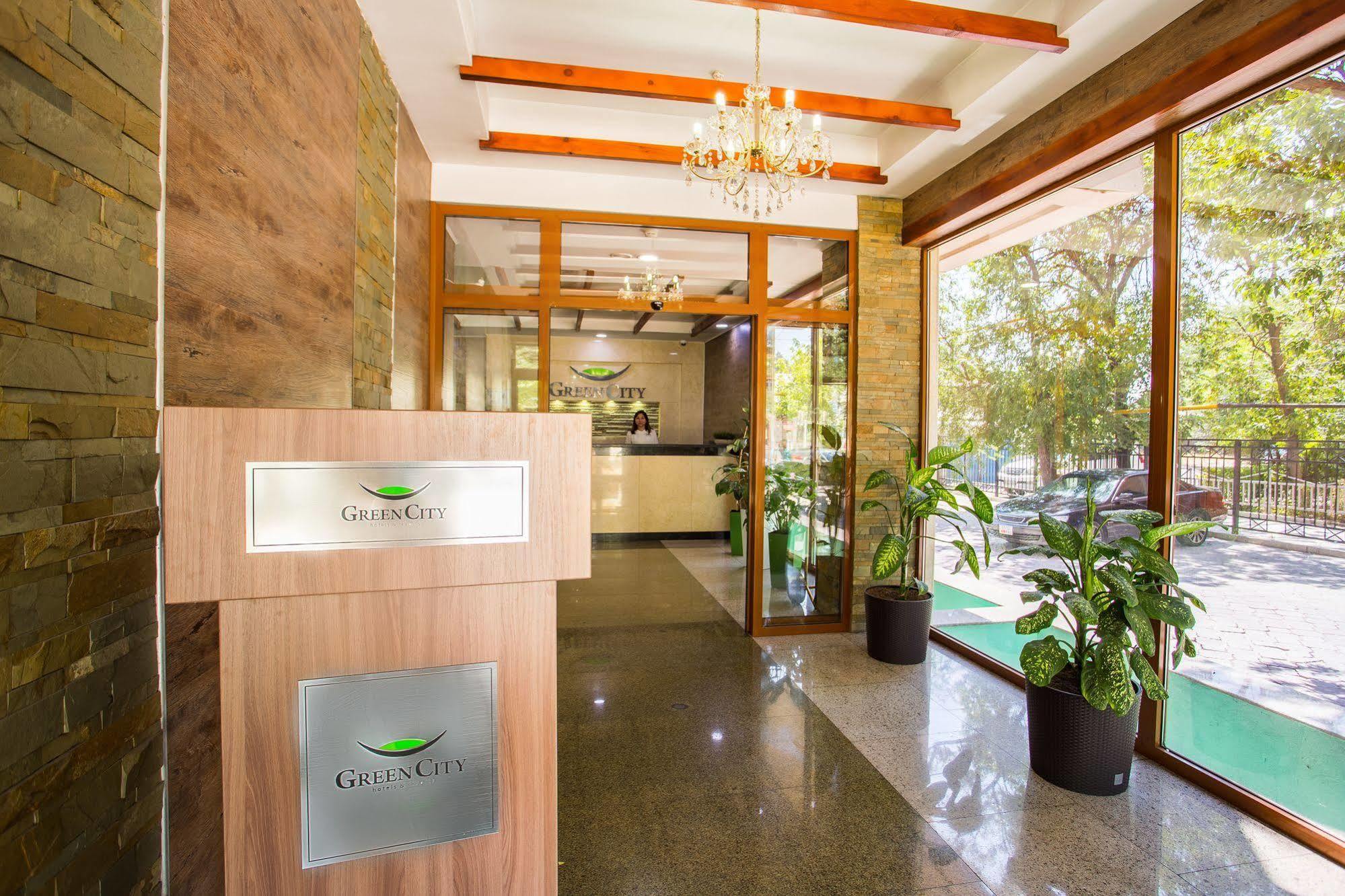Green City Hotel Biszkek Zewnętrze zdjęcie