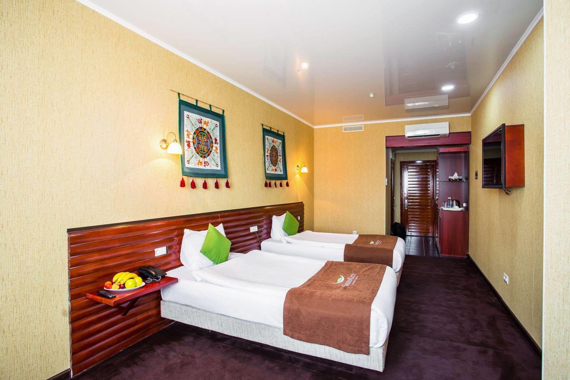Green City Hotel Biszkek Zewnętrze zdjęcie