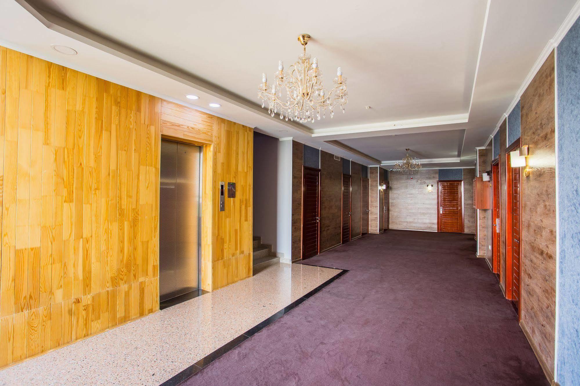 Green City Hotel Biszkek Zewnętrze zdjęcie